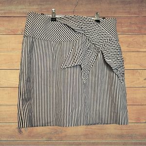 Anthropolgie Taikonhu Black and White Striped Bow Detail Skirt size 10